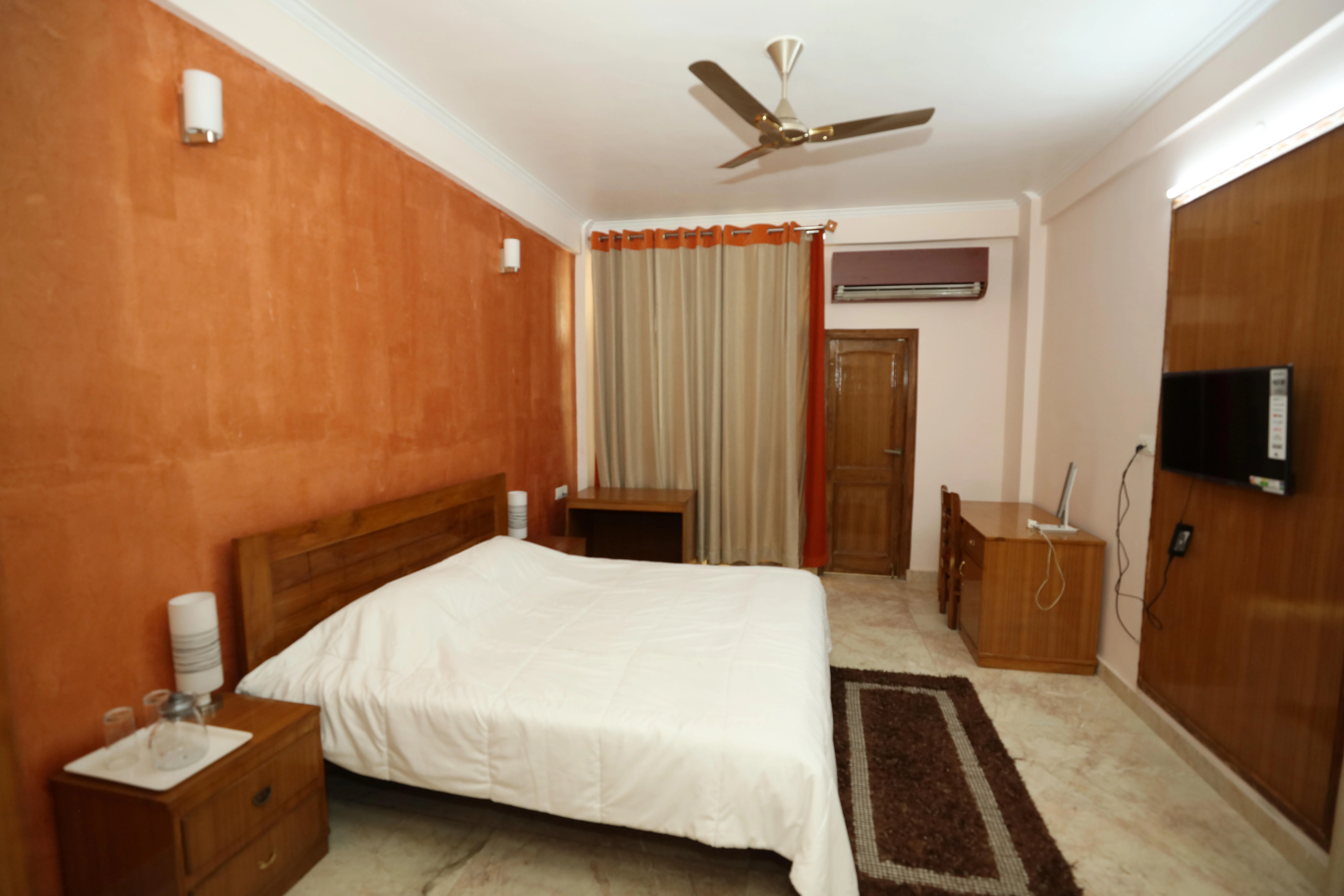 Premium accommodation at Patanjali Wellness for holistic healing and wellness retreat visitors